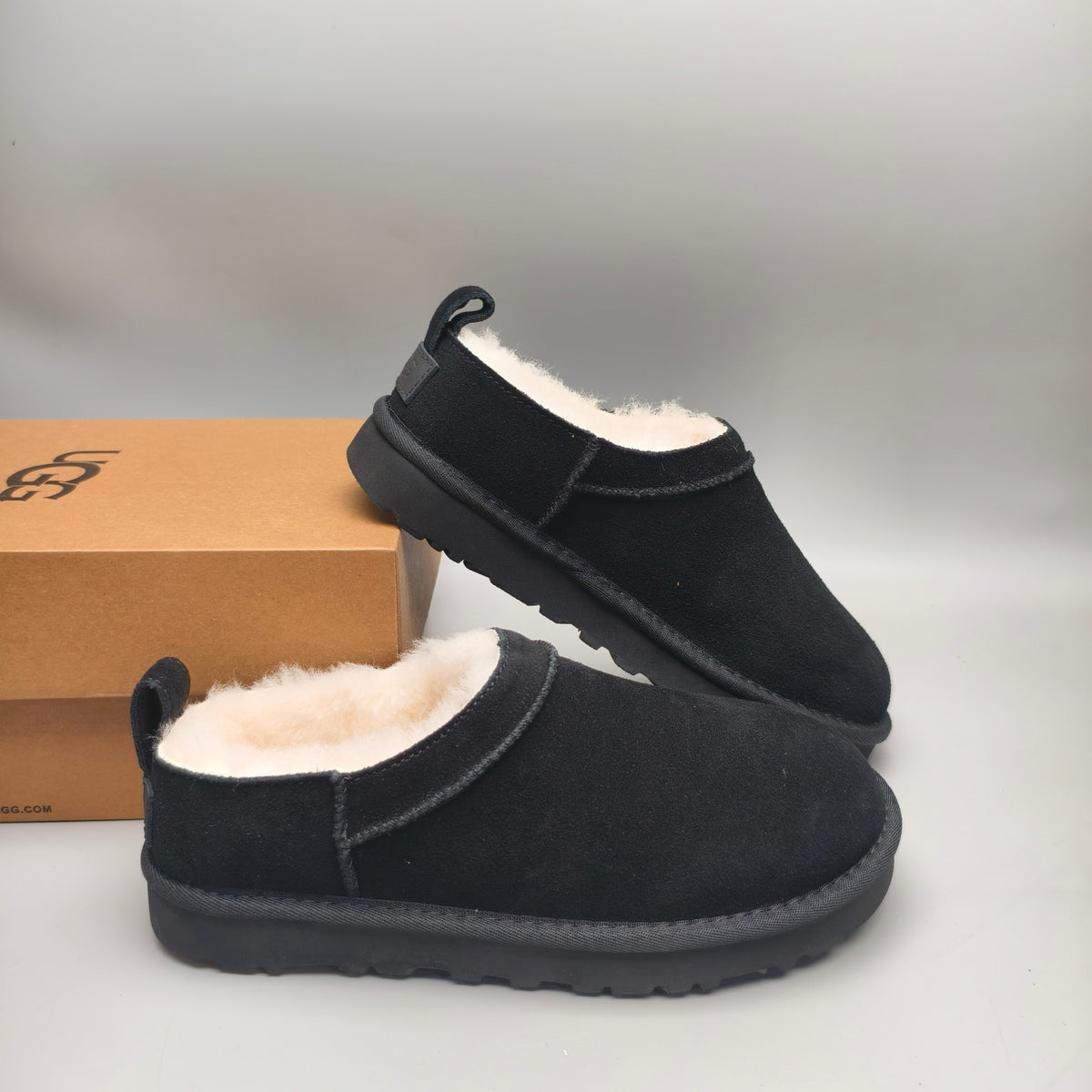 3891 Black Women's Classic Slip-On Shoes