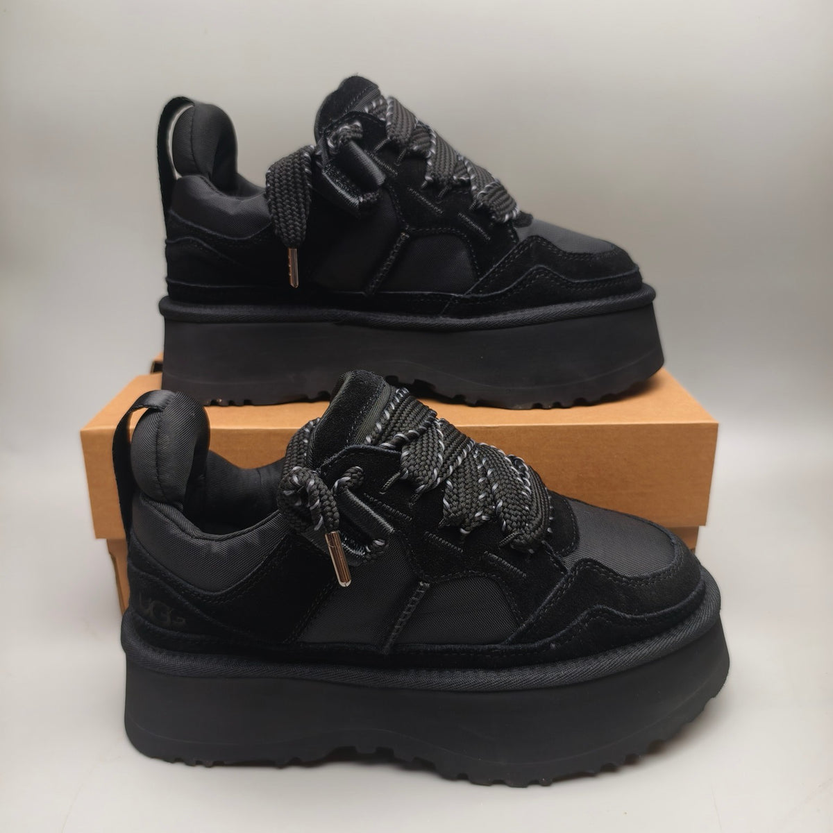 1541 Black Chunky Platform Lace-Up Sneakers