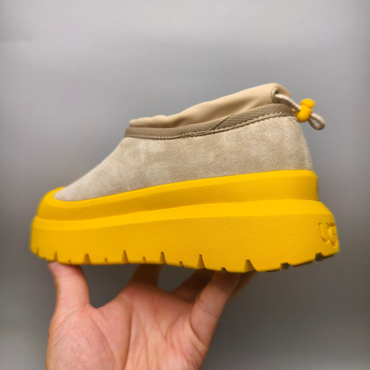 4096 Yellow Slip-On Casual Shoes