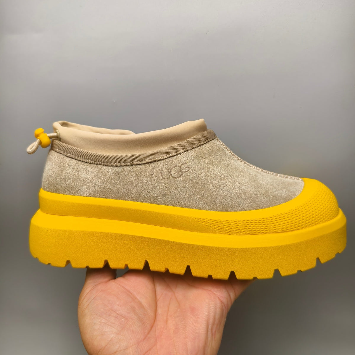 4096 Yellow Slip-On Casual Shoes