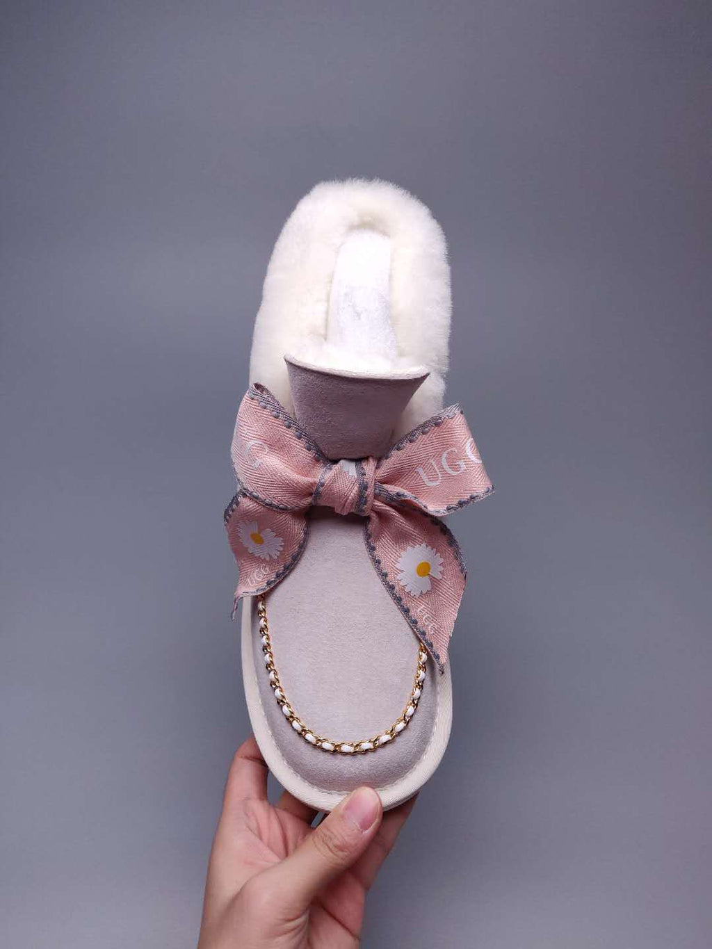 7888 Milkshake White Daisy Chain-and-Ribbon Detail Shoes