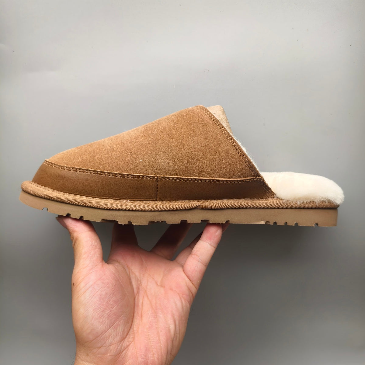 4585 Chestnut Men's Ultra-Light Plush Slippers