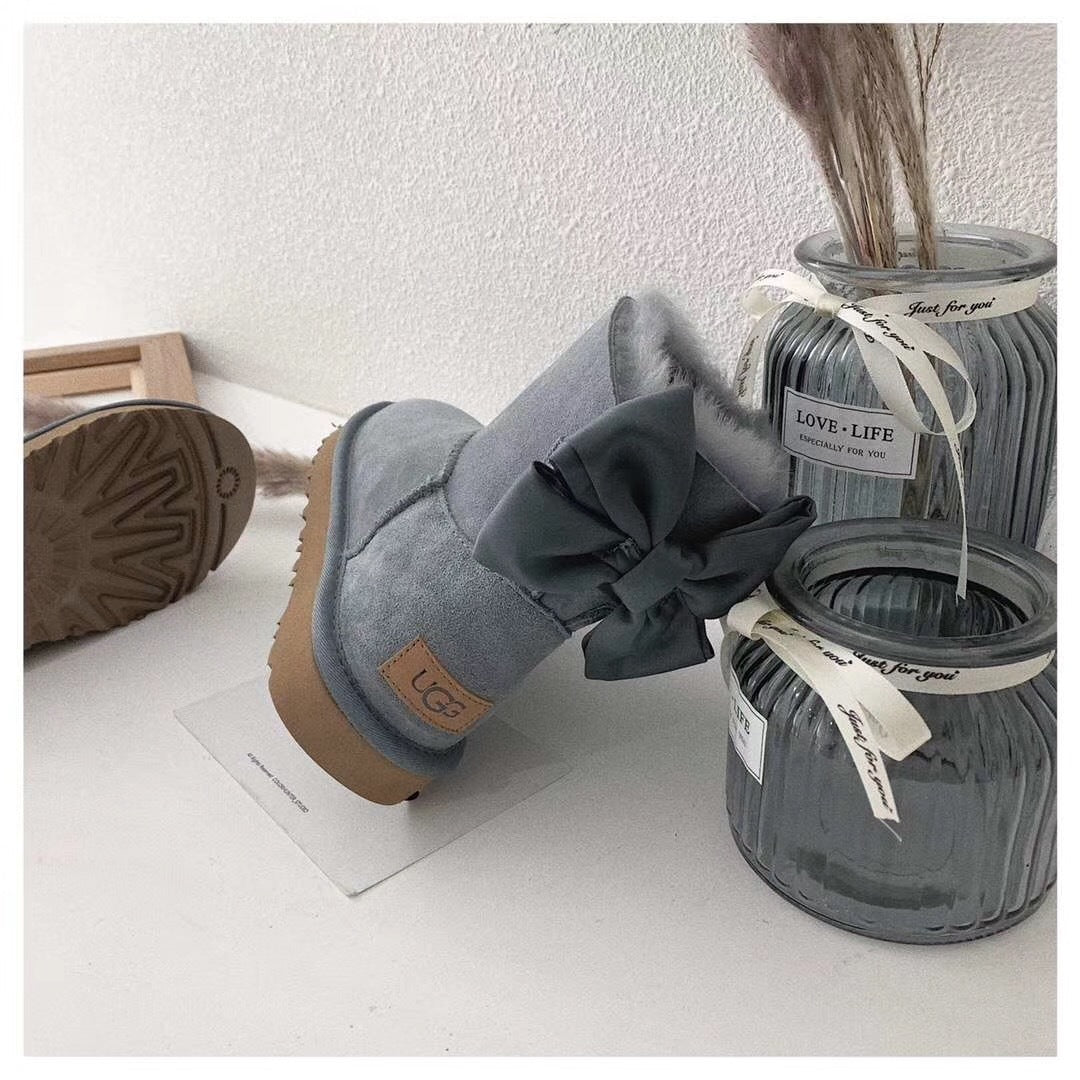 3130 Grey Bow-Detail Ankle Boots