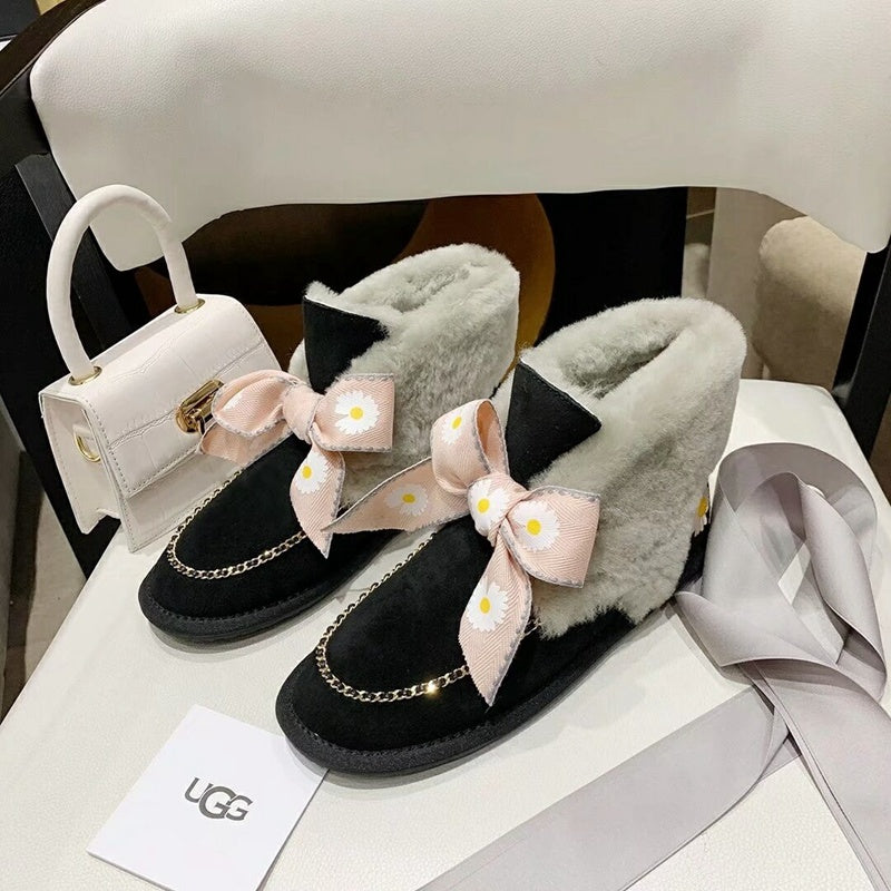7888 Black Daisy Chain-and-Ribbon Detail Shoes