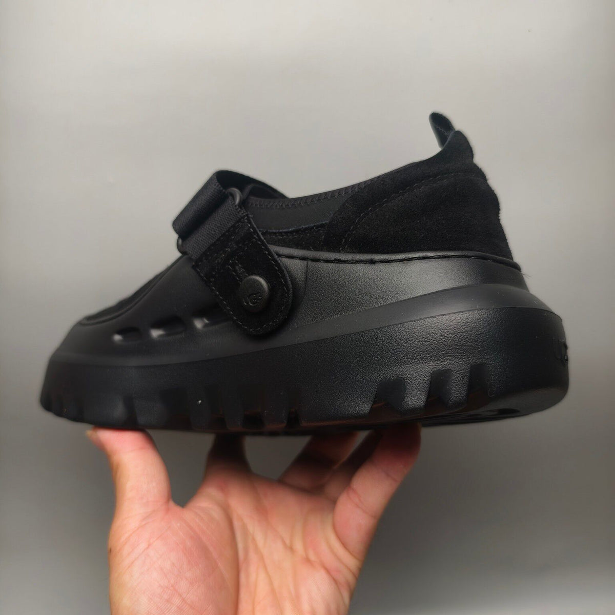 7550 Black Unisex Slip-On Casual Shoes