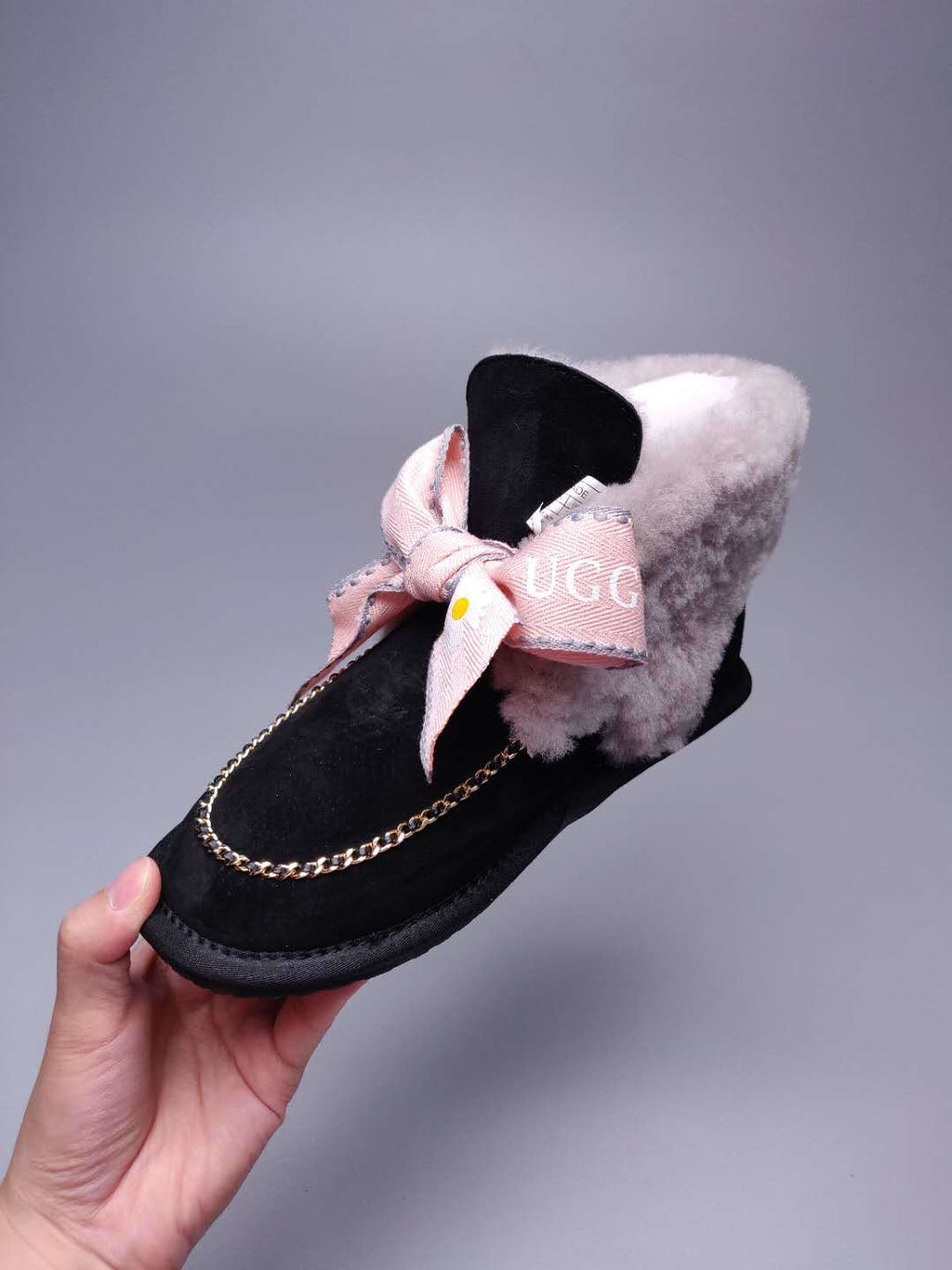 7888 Black Daisy Chain-and-Ribbon Detail Shoes