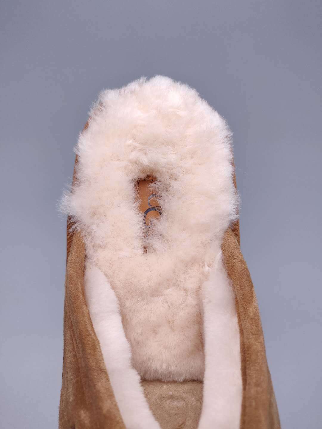 2593 Chestnut G-Letter Indoor Slippers