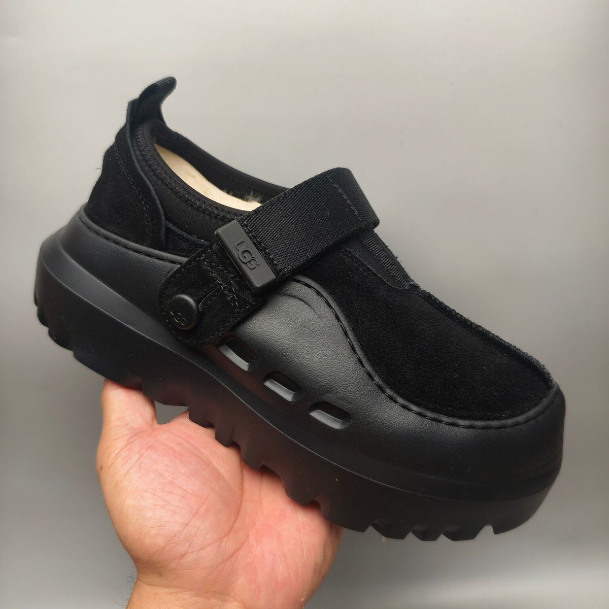 7550 Black Unisex Slip-On Casual Shoes
