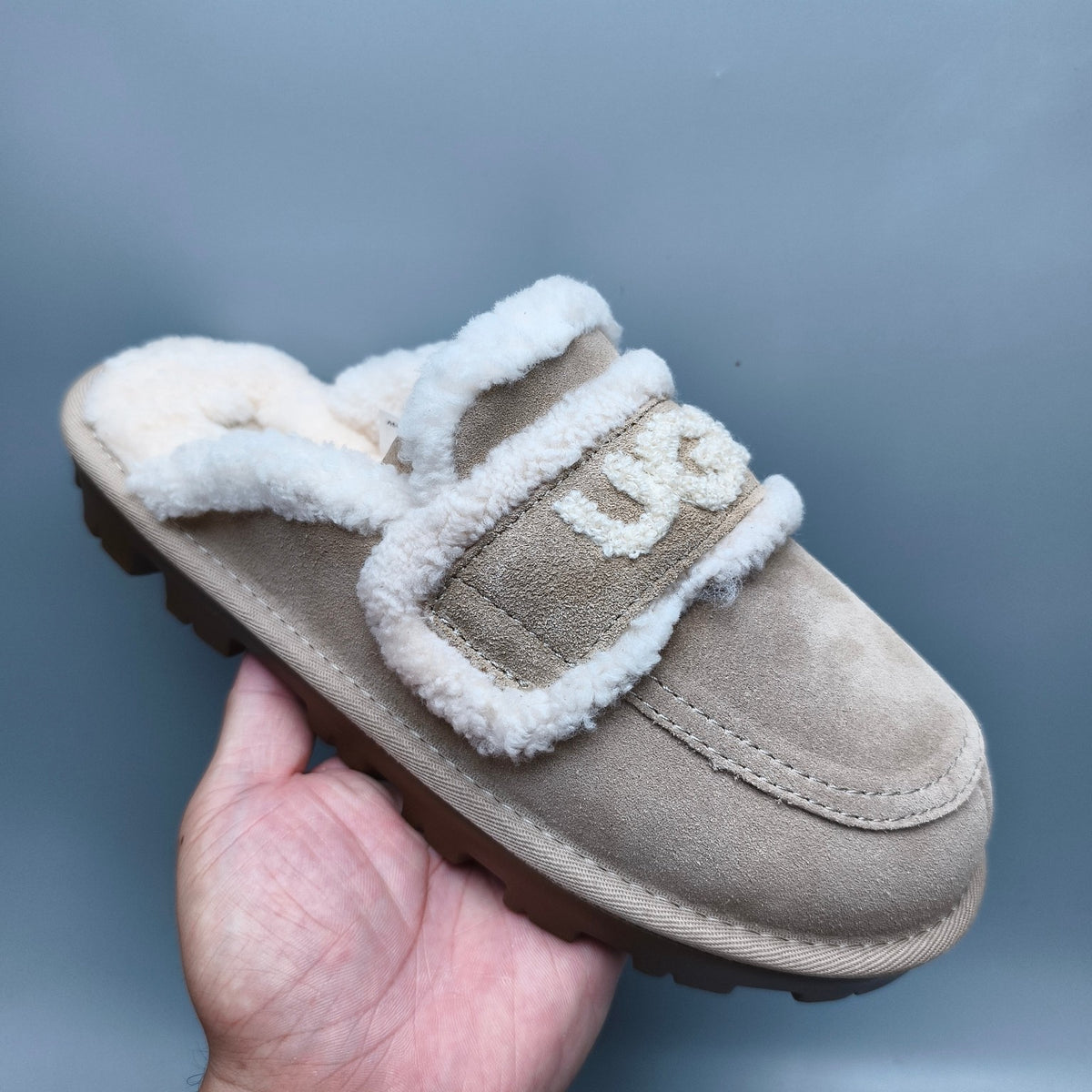 1206 Sand Curly Plush Logo Slippers