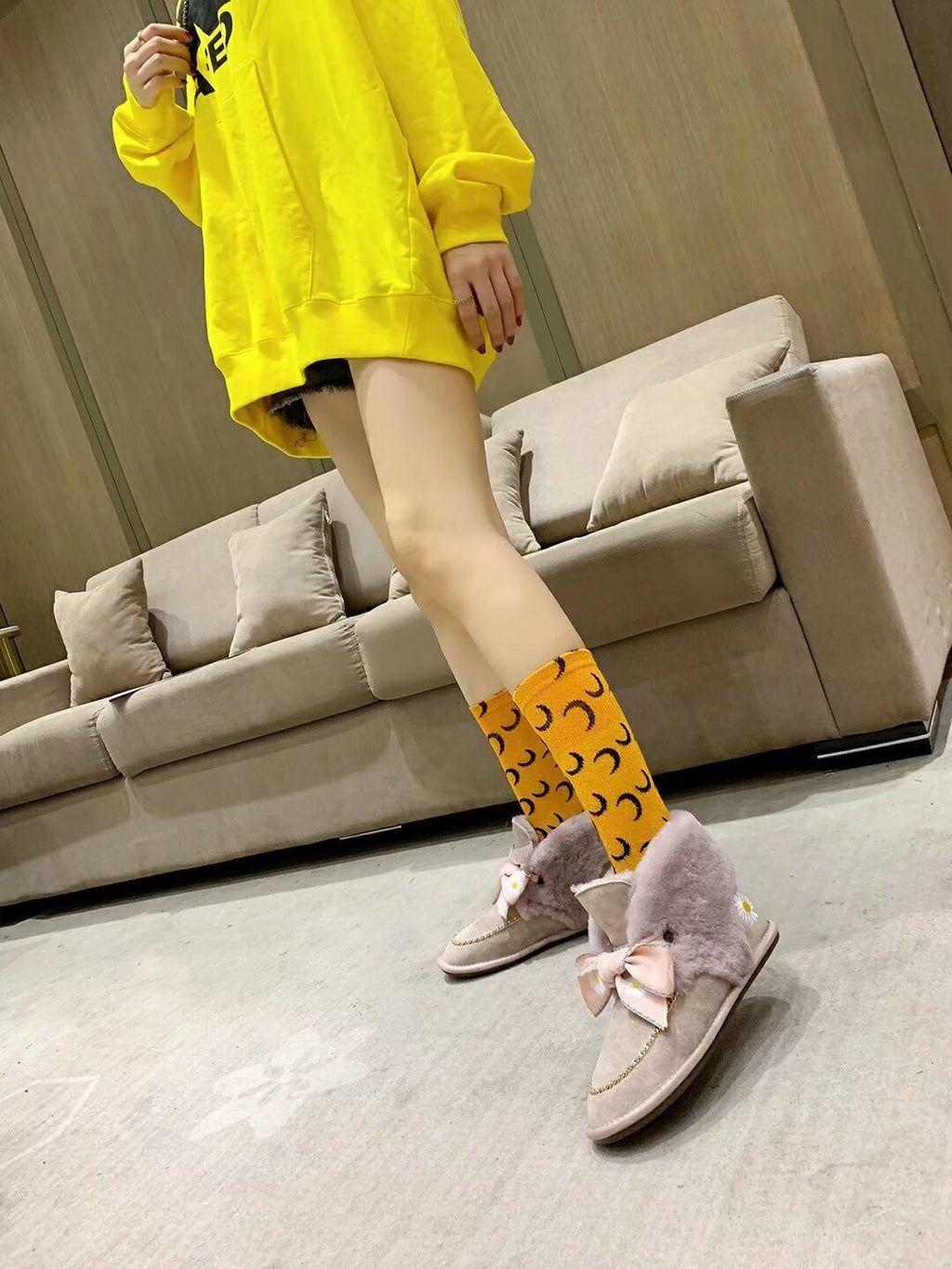 7888 Muted Pink Daisy Chain-and-Ribbon Detail Shoes