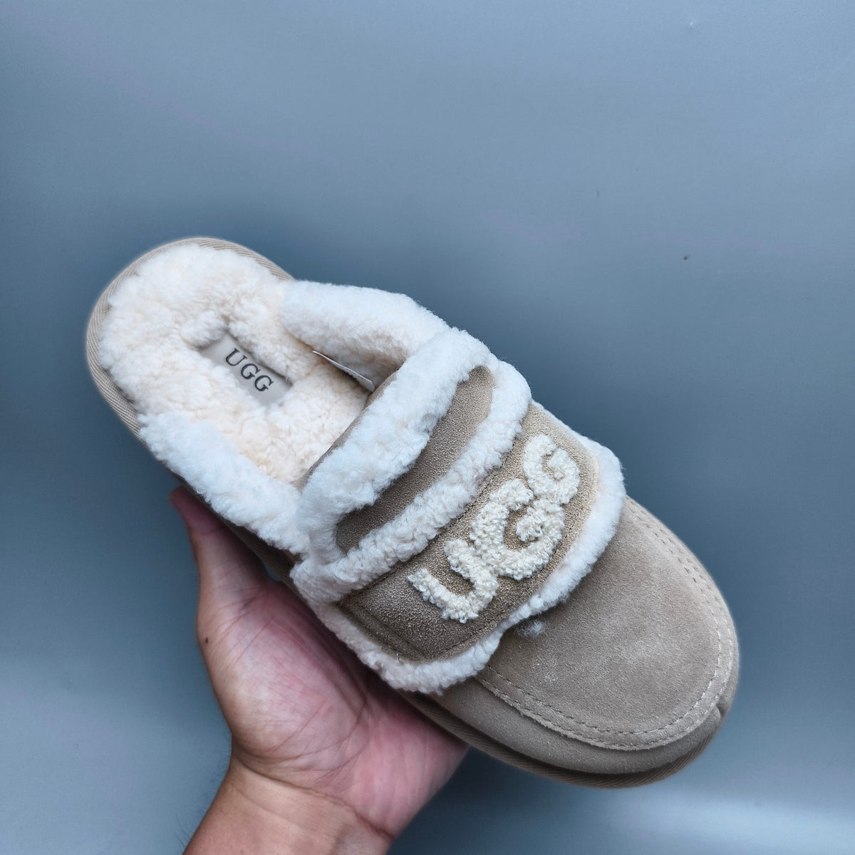 1206 Sand Curly Plush Logo Slippers