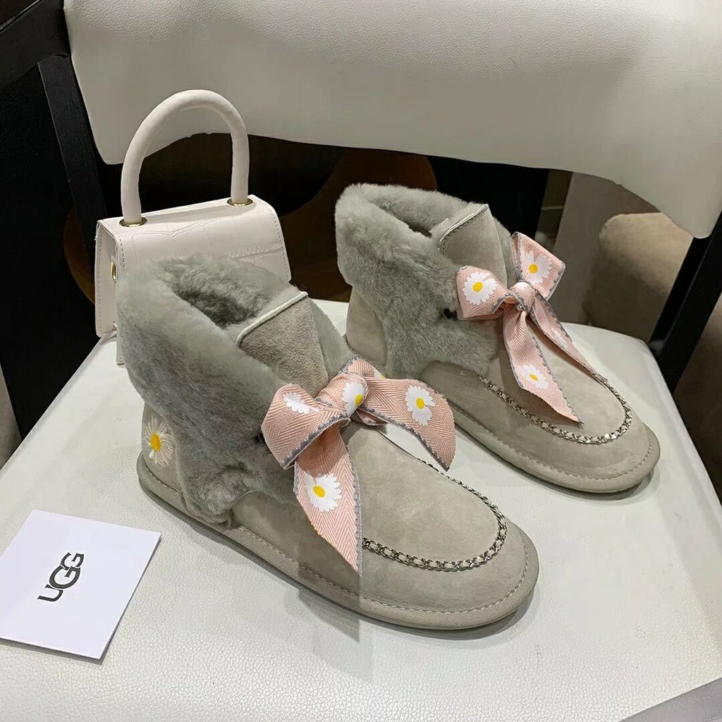 7888 Grey Daisy Chain-and-Ribbon Detail Shoes