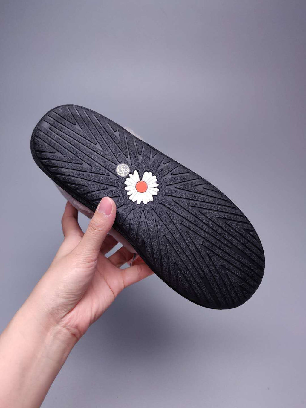 7888 Black Daisy Chain-and-Ribbon Detail Shoes