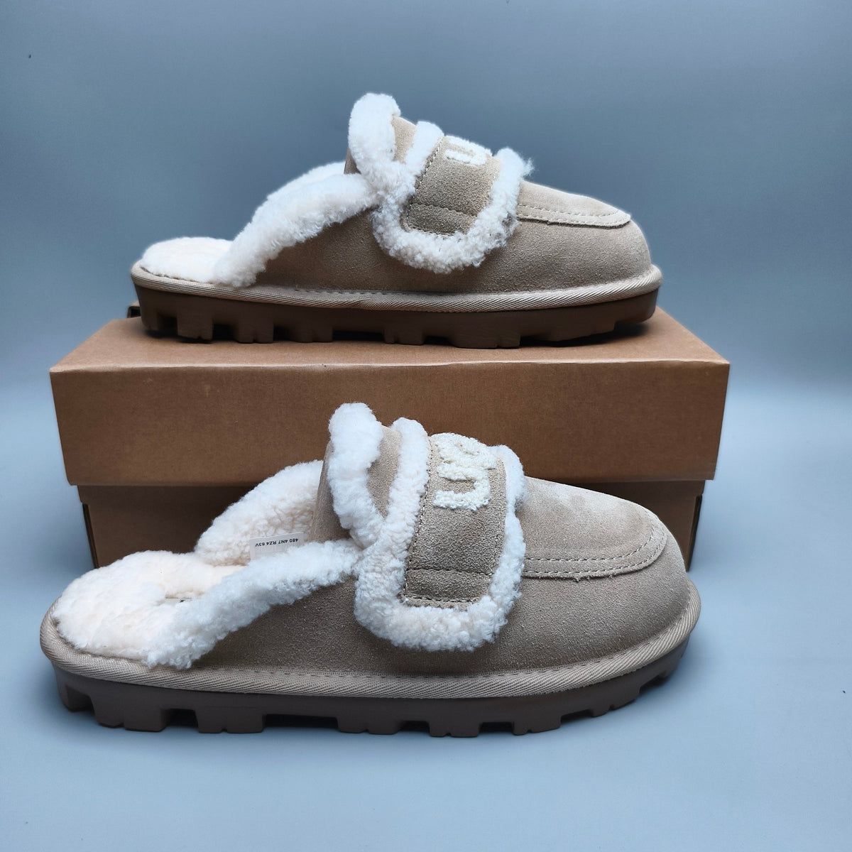 1206 Sand Curly Plush Logo Slippers