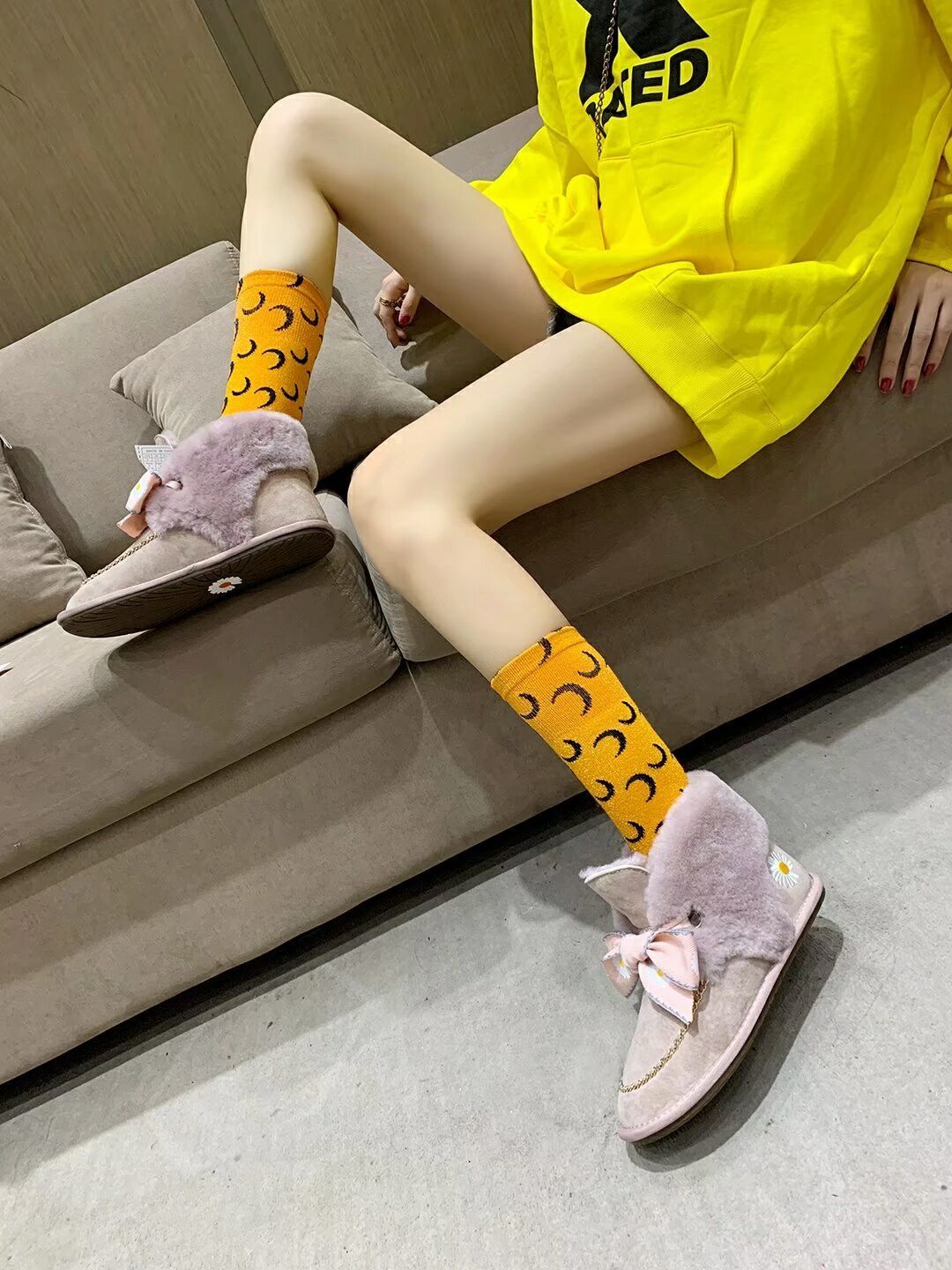 7888 Muted Pink Daisy Chain-and-Ribbon Detail Shoes
