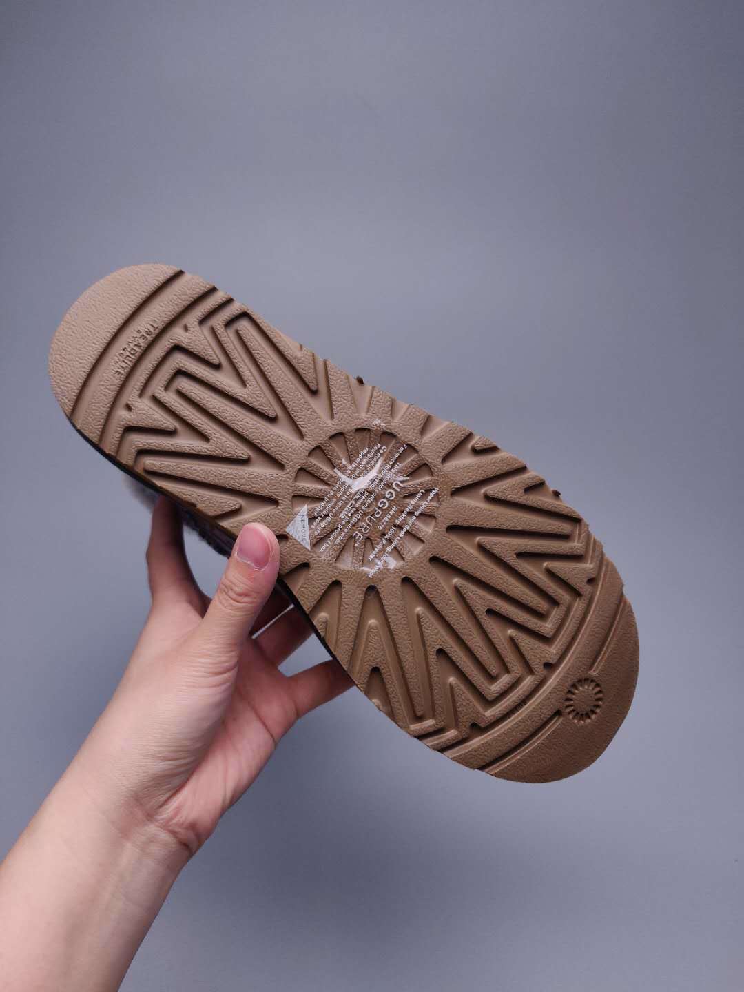 6554 Grey Fabric-Texture Shoes