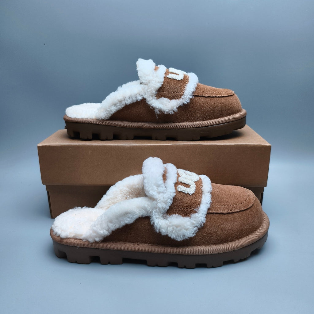 1206 Chestnut Curly Plush Logo Slippers