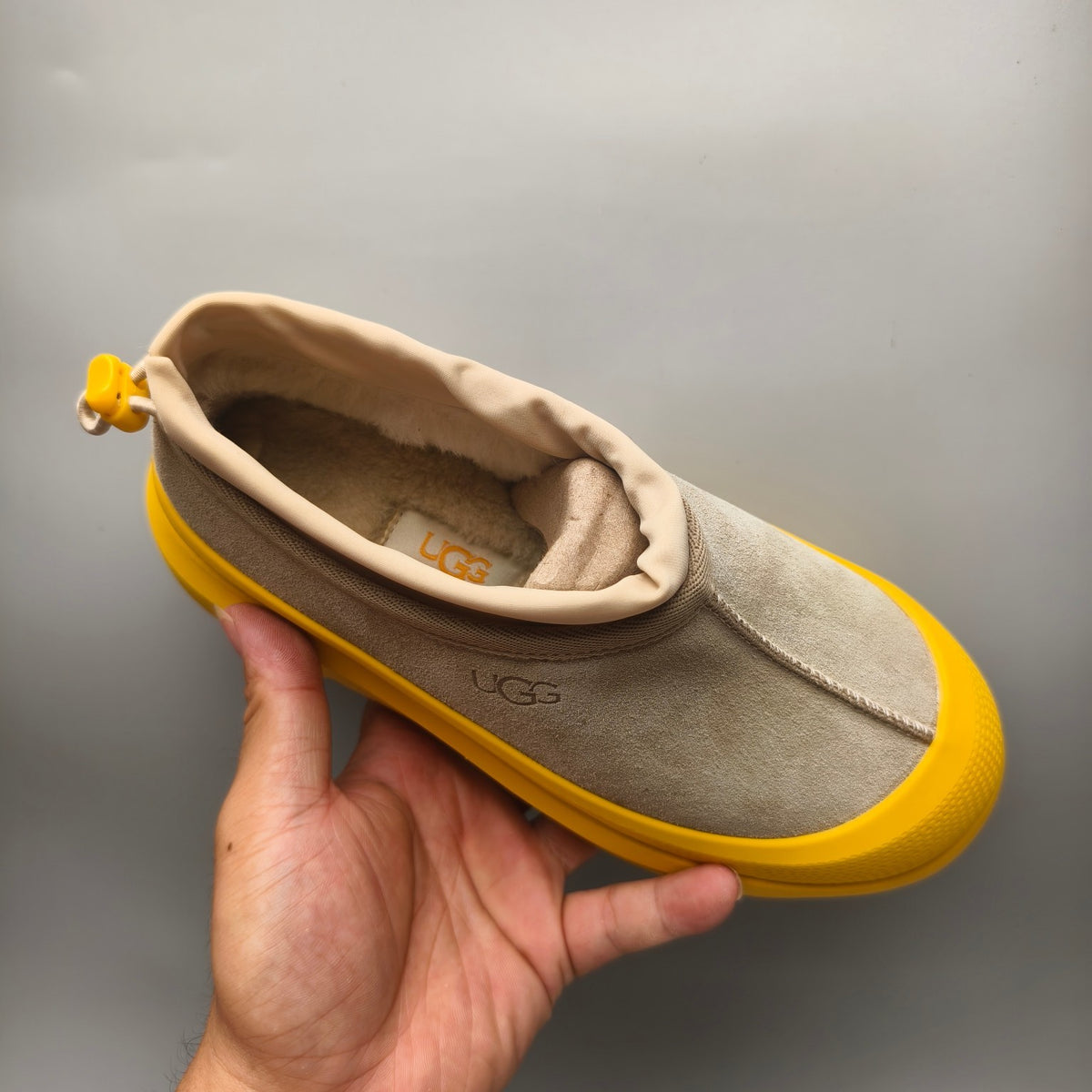 4096 Yellow Slip-On Casual Shoes