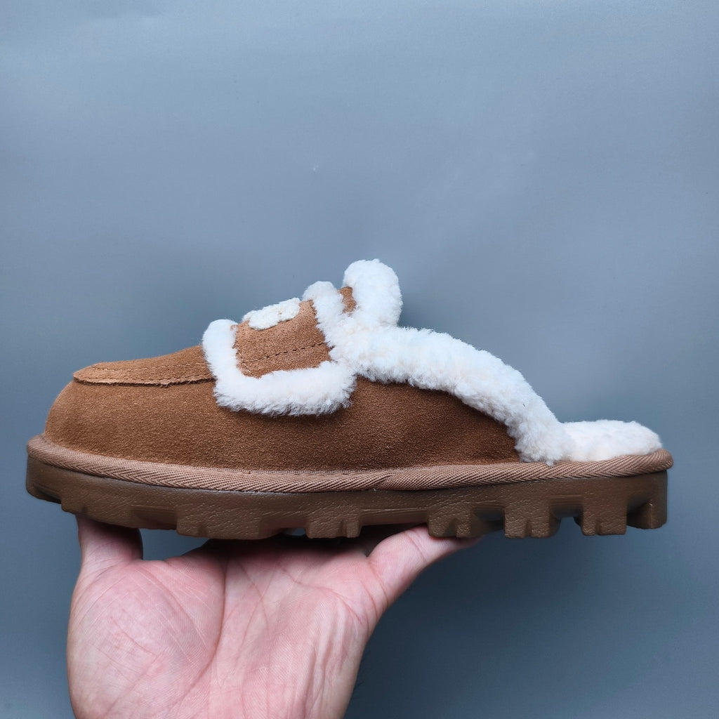 1206 Chestnut Curly Plush Logo Slippers