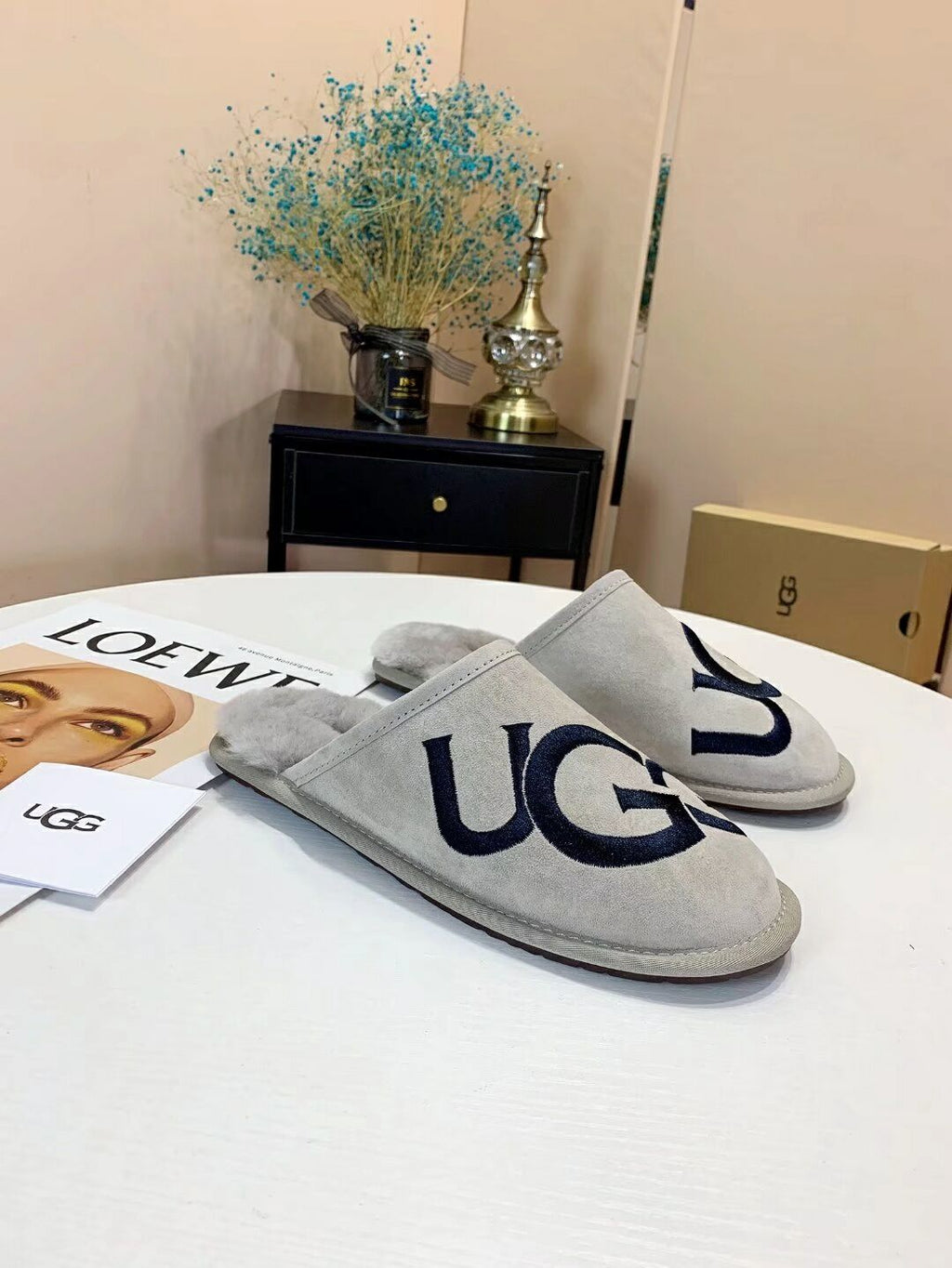 2593 Grey G-Letter Indoor Slippers