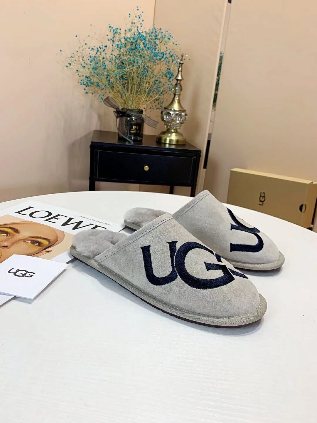 2593 Grey G-Letter Indoor Slippers
