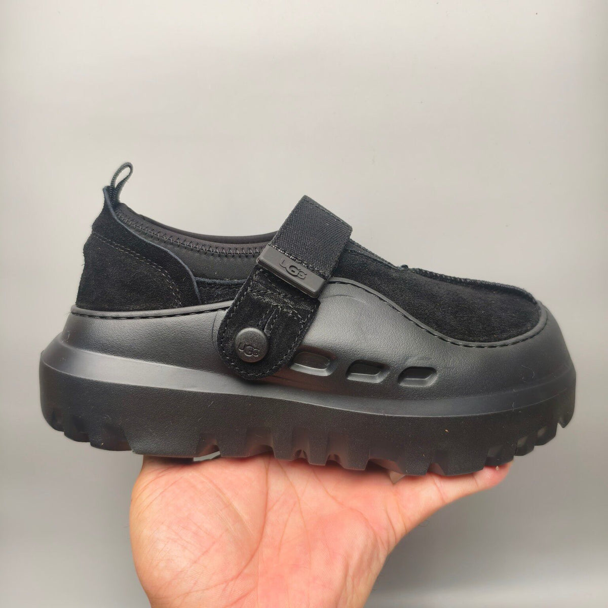 7550 Black Unisex Slip-On Casual Shoes