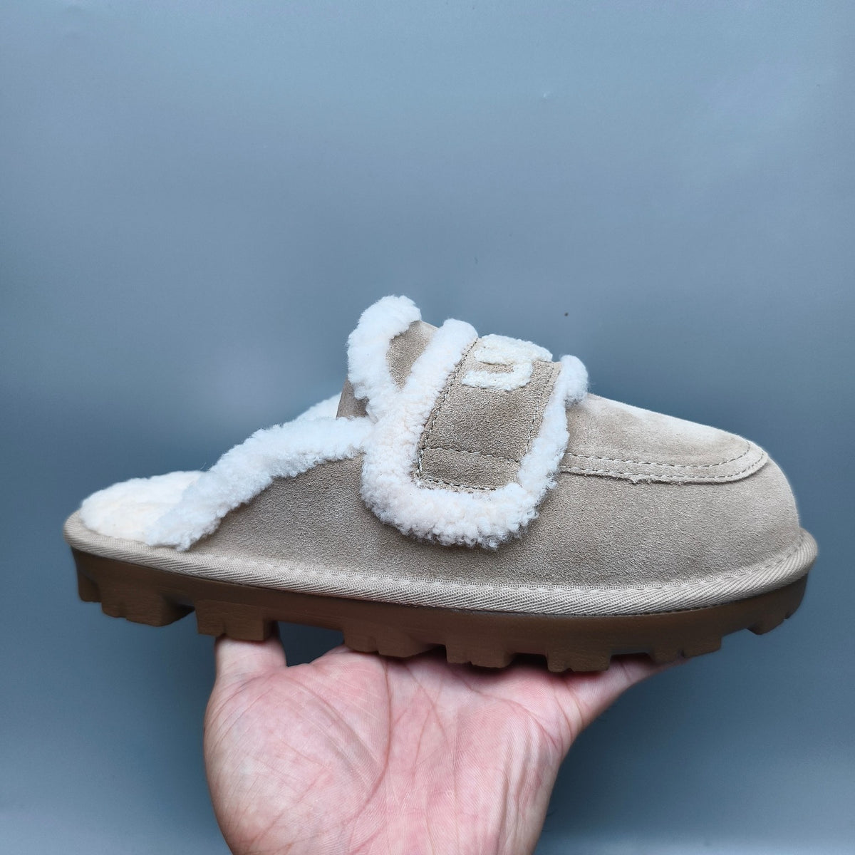 1206 Sand Curly Plush Logo Slippers