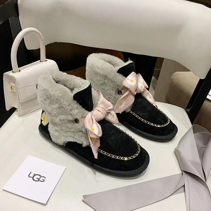 7888 Black Daisy Chain-and-Ribbon Detail Shoes